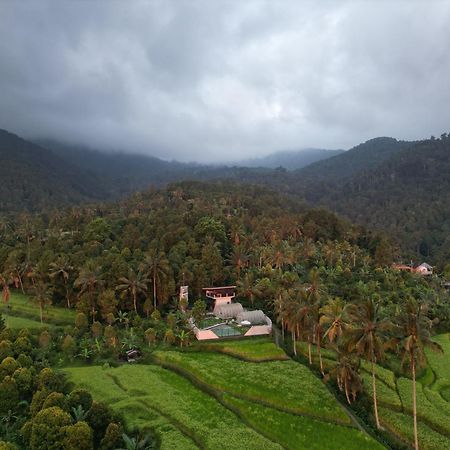 Utopiaku - Munduk Highlands Villa Eksteriør billede