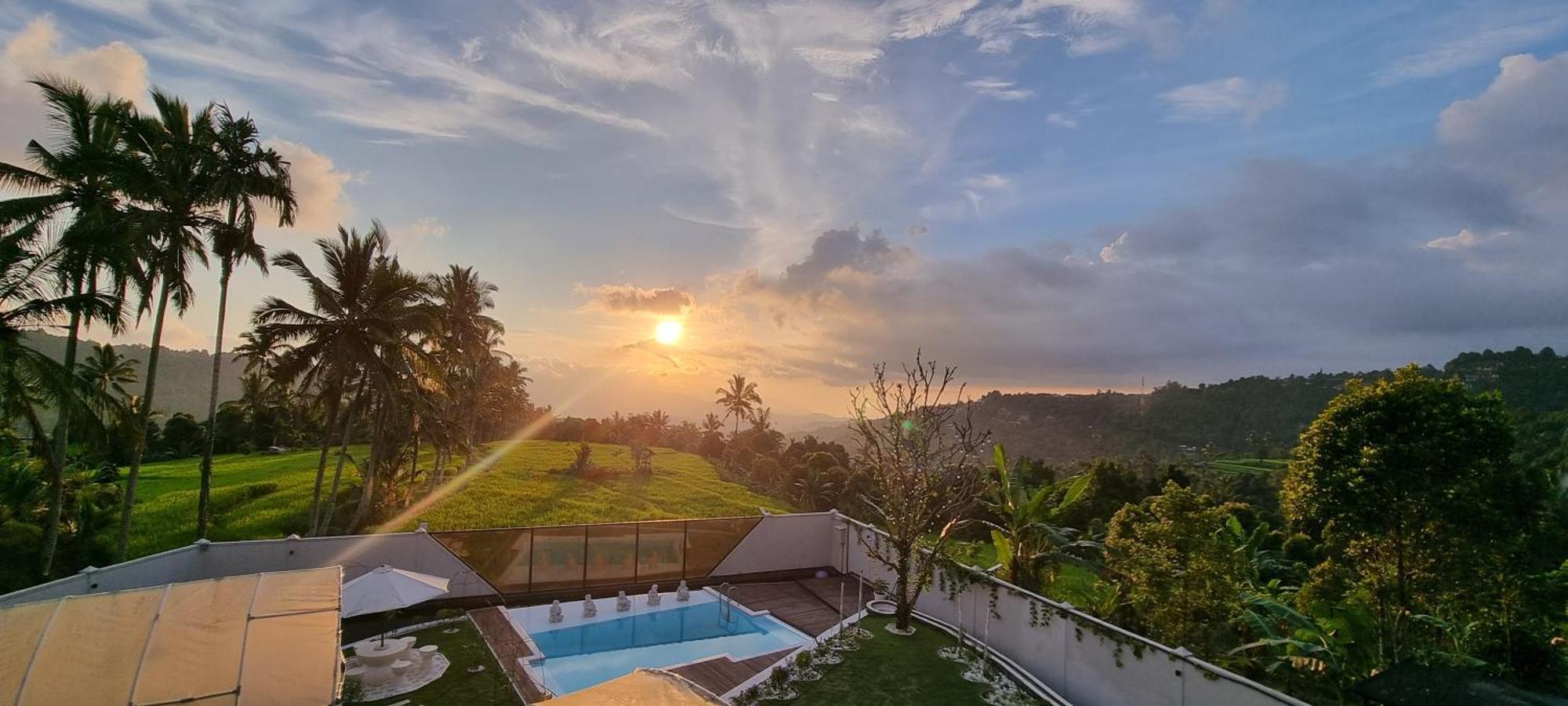 Utopiaku - Munduk Highlands Villa Eksteriør billede